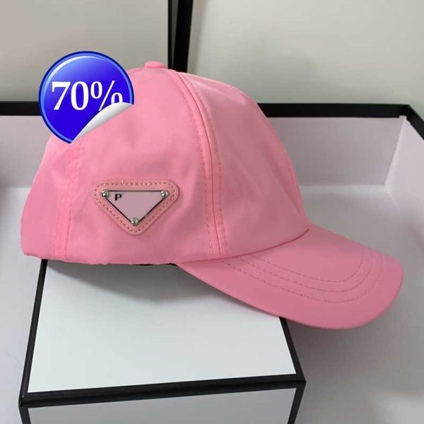 1Designer casquette Ball Caps Couple Style Side Label Candy Color Curved Eaves Baseball Hat Sunshade Sunscreen Duck Tongue Hat Outdoor Riding Sun Hat Bowll
