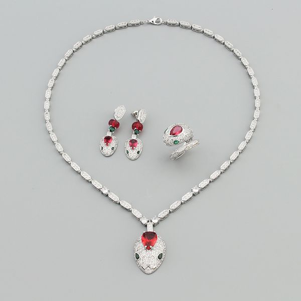 Vintage New Ring Earrings Necklace Jewelry Set Inlaid with Ruby for Women Banquet Wedding Bride Earrings